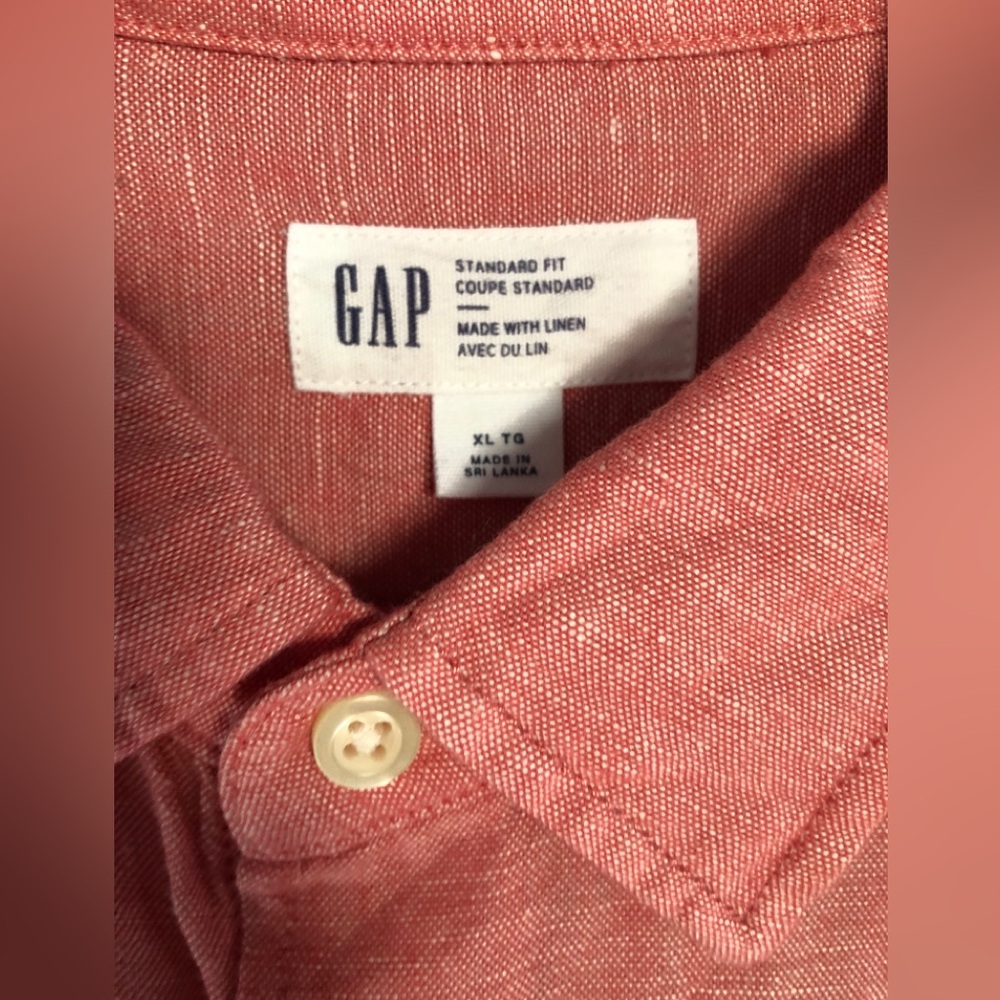 Men's GAP Long-Sleeve Linen Button-Up Shirt - Coral 
Size XL
EUC - Picture 2 of 8